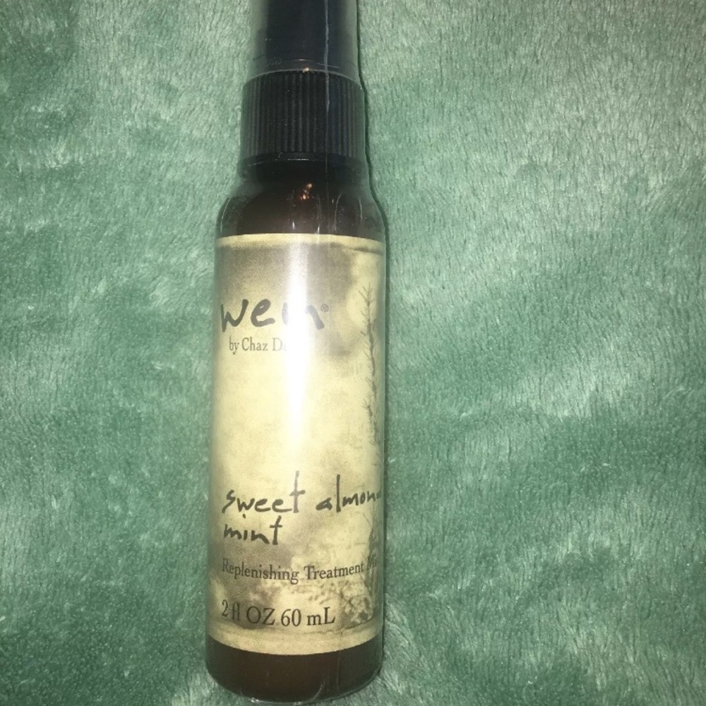 Wen by Chaz Dean replenishing treatment.